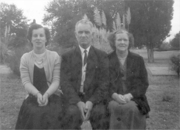 534: At Pasadena(?) l-r Gert (Bennett) Fontana and her parents Patrick Bennett &amp;amp; Elizabeth  (Ryan) Bennett. (1955) [courtesy of Mary (Bennett) McLellan]  - Elizabeth daughter of Jeremiah Ryan &amp;amp; Mary Joseph Whelan